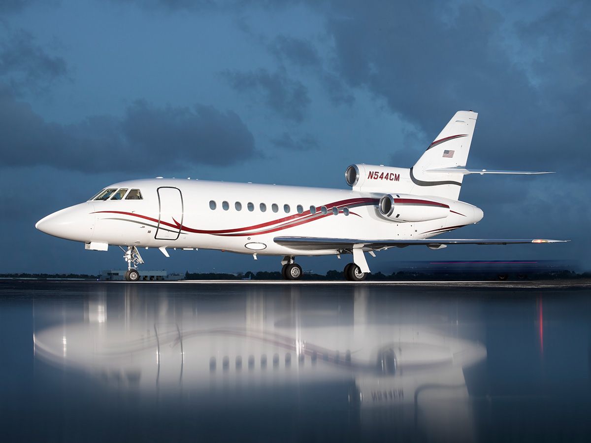 Dassault Falcon 900B Exterior