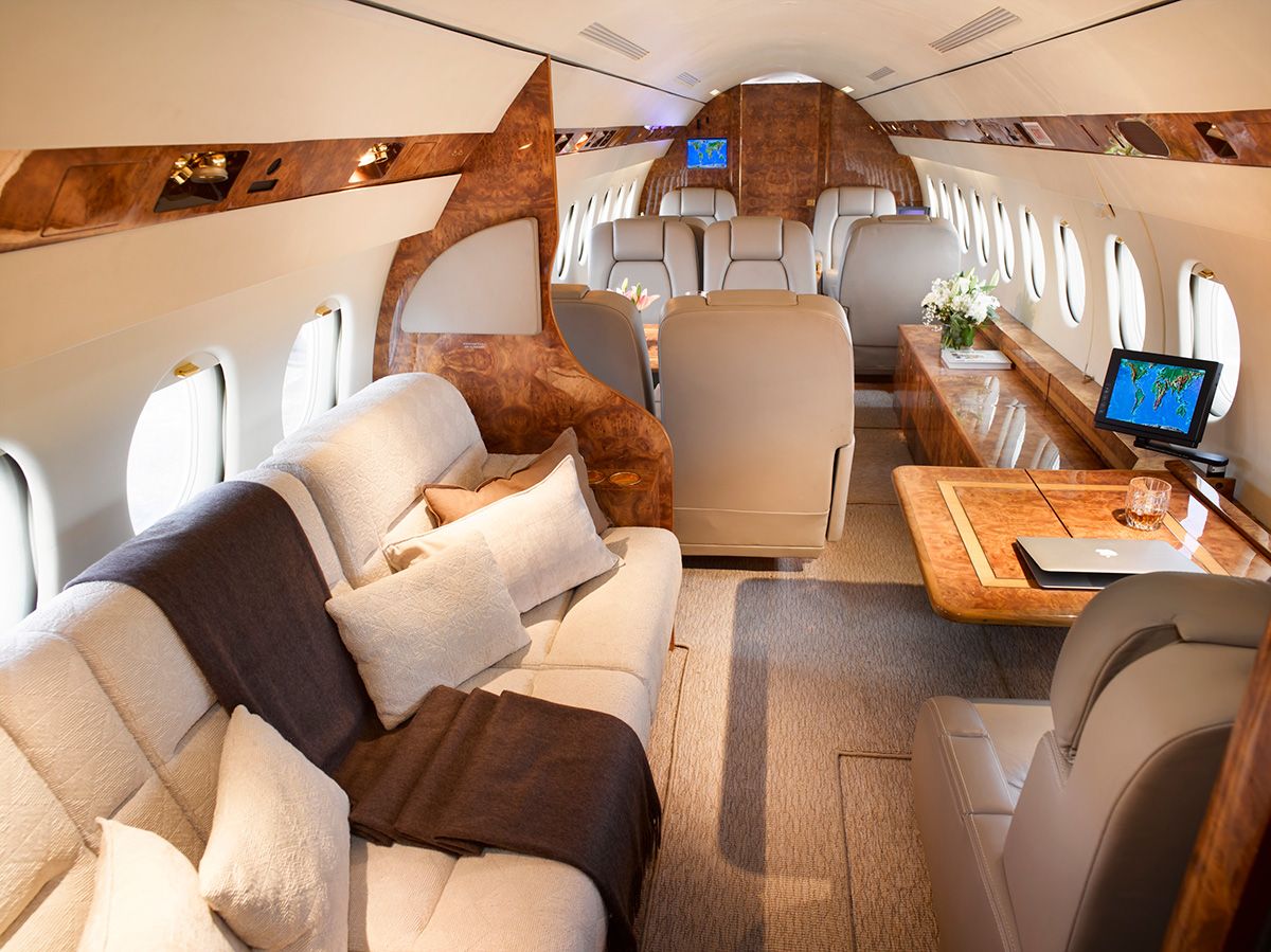 Dassault Falcon 900B Aft Area