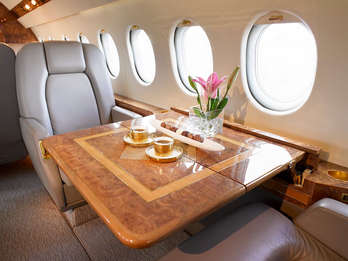 Dassault Falcon 900B Custom Dinnerware